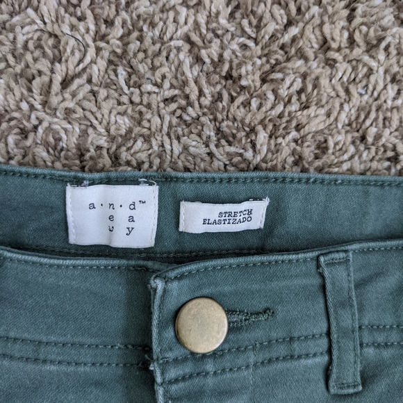 Cargo Skinny Jeans - Picture 3 of 4